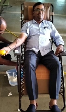 121 donors donated blood in Krishna Valley Chamber's blood donation camp.